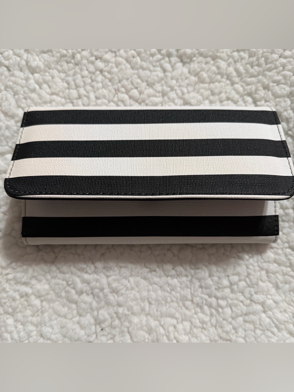 Kut from the Kloth Black and White trifold wallet-NWT